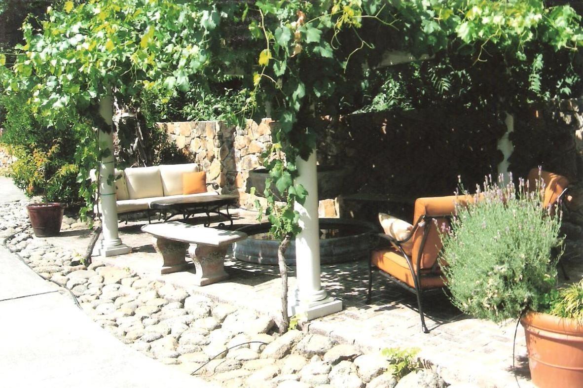 Spanish Villa Inn St. Helena Luaran gambar